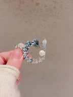 Ocean Fishtail Rhinestone Brooch video showing the fishtail accessory