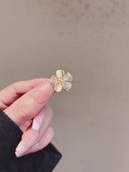 Cat Eye Flower Mini Brooch video showing the flower accessory
