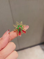 Snowflake brooch - product video 1