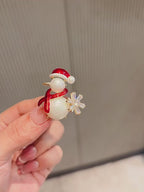 Snowflake brooch - product video 1