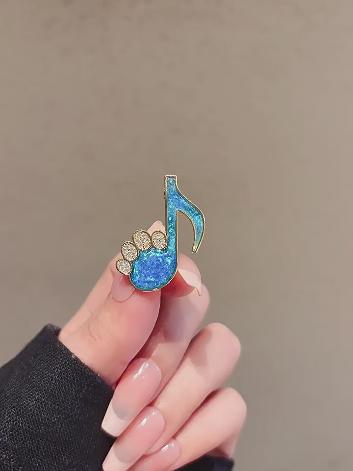 Music Note brooch - product video 1